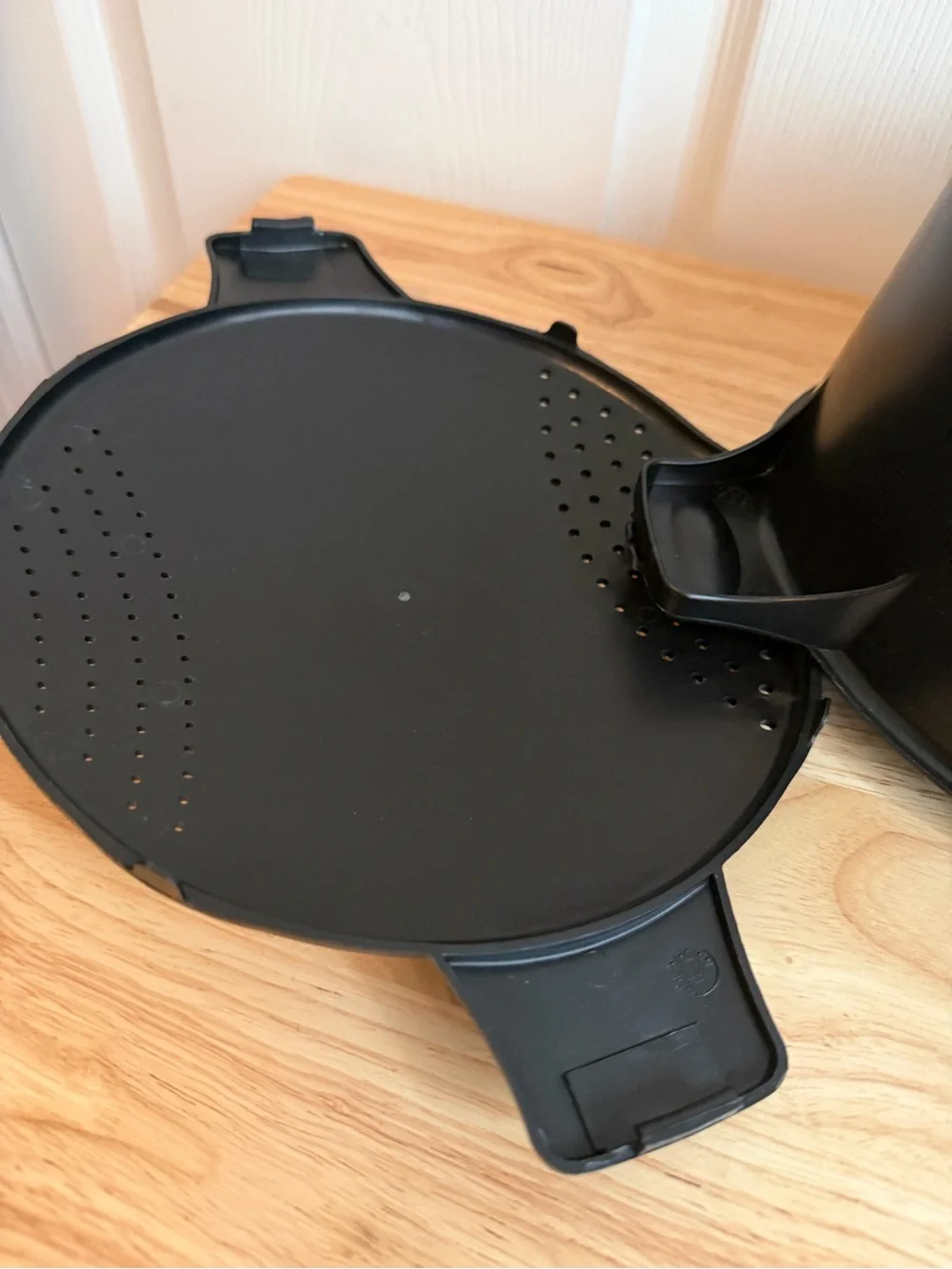 Pampered Chef Black Micro Cooker Microwave Steamer Large 8 Cup 2 Quart #2778